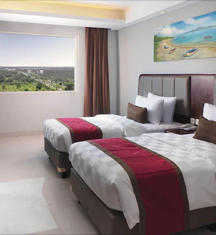 Hotel D'Primahotel Kualanamu Airport Medan 4*