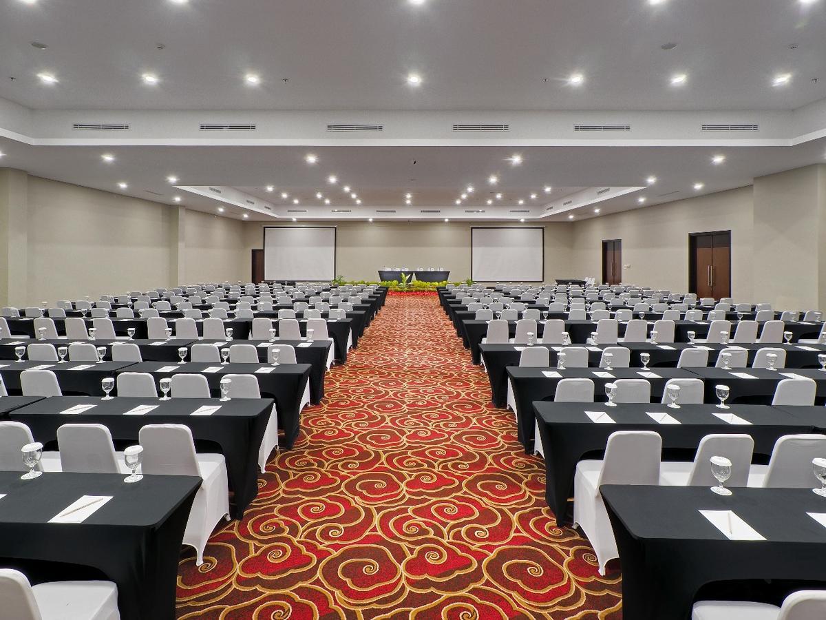 Hotel D'Primahotel Kualanamu Airport Medan 4*